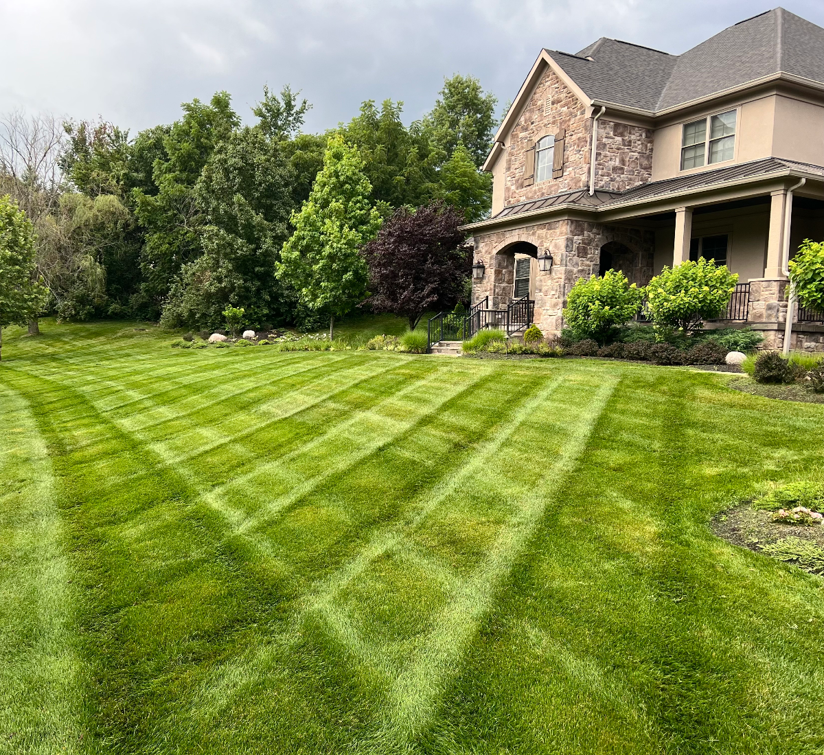 Pioneer Lawncare and Landscaping website